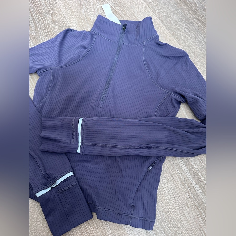 Lululemon cropped ribbed half zip